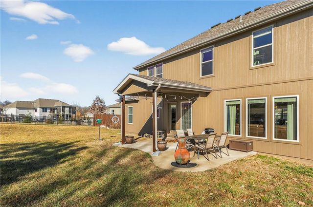 1702 Bay Court, Kearney, MO 64060