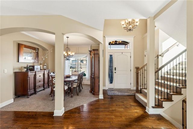 1702 Bay Court, Kearney, MO 64060