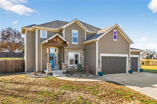 1702 Bay Court, Kearney, MO 64060