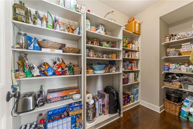 1702 Bay Court, Kearney, MO 64060