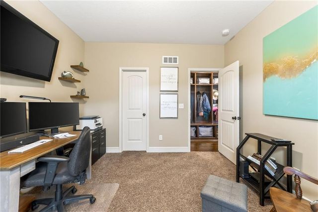 1702 Bay Court, Kearney, MO 64060