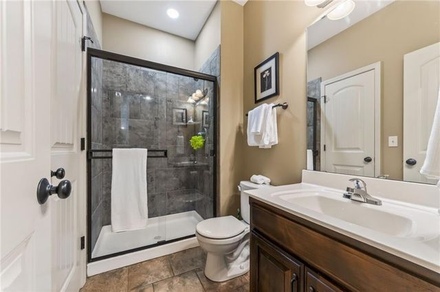 1702 Bay Court, Kearney, MO 64060