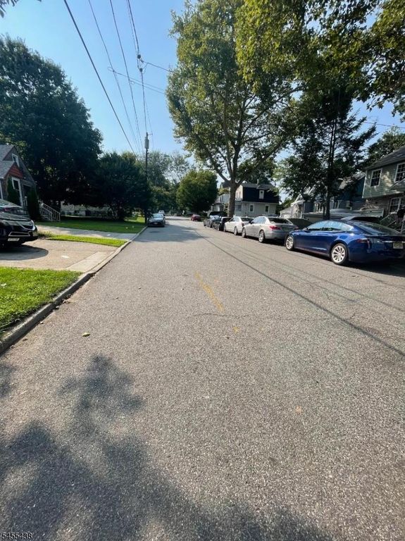 80 Circle Drway, Teaneck Twp., NJ 07666 — photo 2