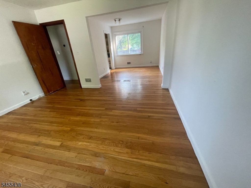 80 Circle Drway, Teaneck Twp., NJ 07666 — photo 5
