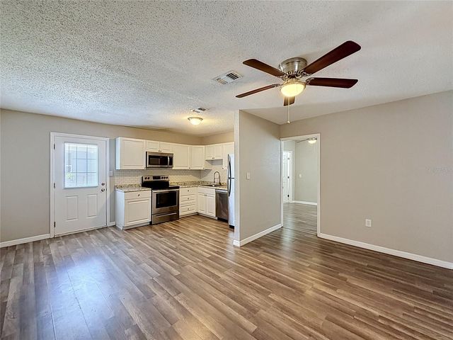1913 W HANNA AVENUE, Tampa, FL 33604