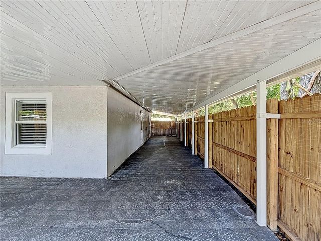 1913 W HANNA AVENUE, Tampa, FL 33604