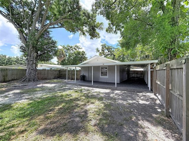 1913 W HANNA AVENUE, Tampa, FL 33604