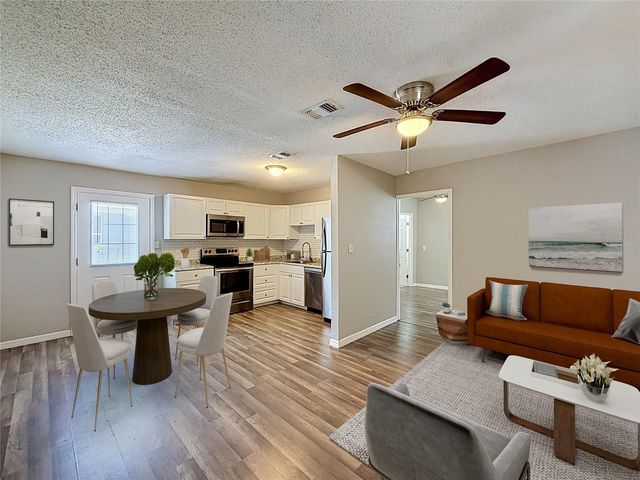 1913 W HANNA AVENUE, Tampa, FL 33604