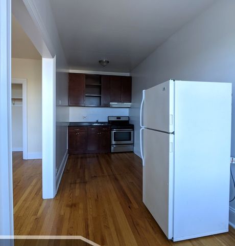 2704 N Sawyer Avenue 301, Chicago, IL 60647