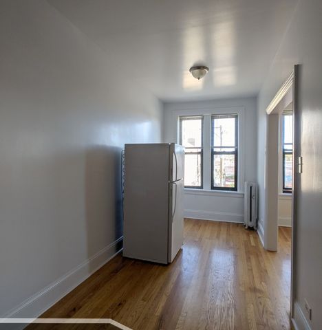 2704 N Sawyer Avenue 301, Chicago, IL 60647