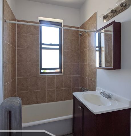 2704 N Sawyer Avenue 301, Chicago, IL 60647