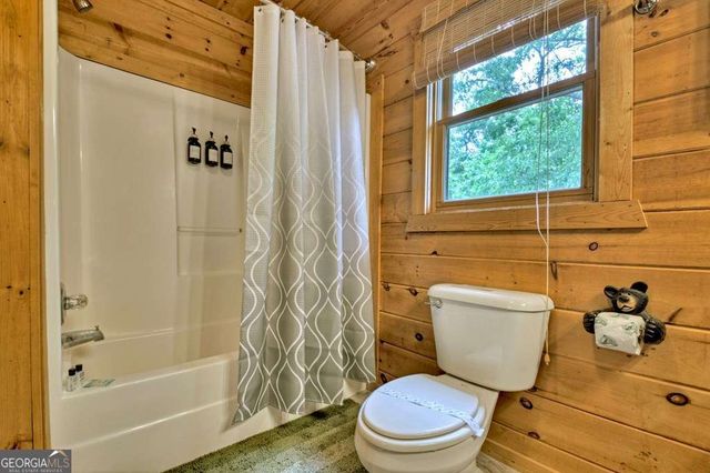 572 Sunrock Mountain Trc, Blue Ridge, GA 30513