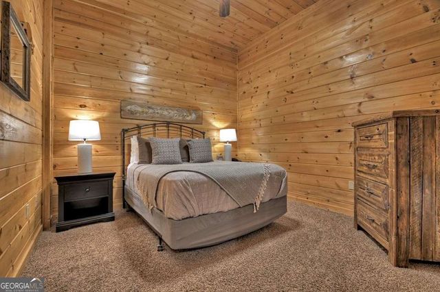 572 Sunrock Mountain Trc, Blue Ridge, GA 30513