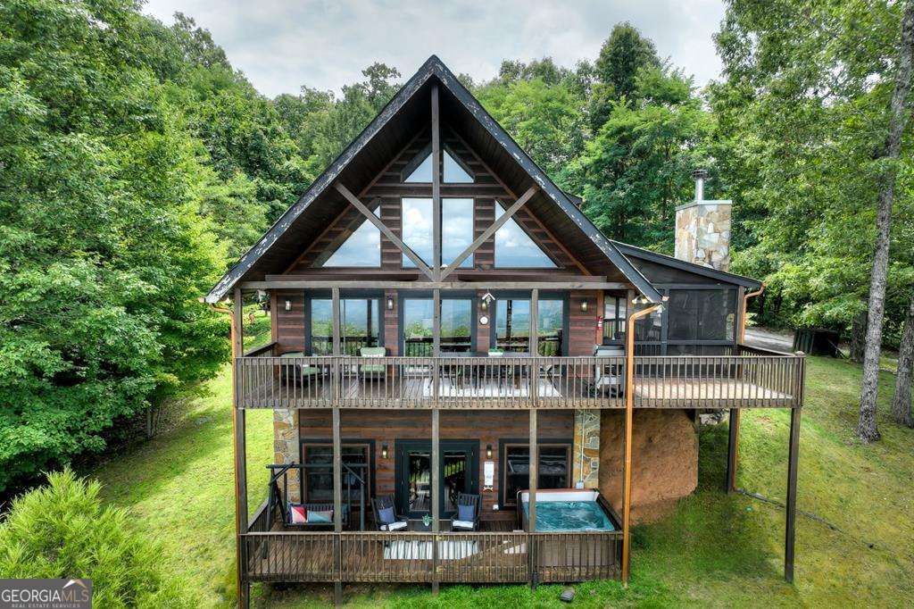 572 Sunrock Mountain Trc, Blue Ridge, GA 30513