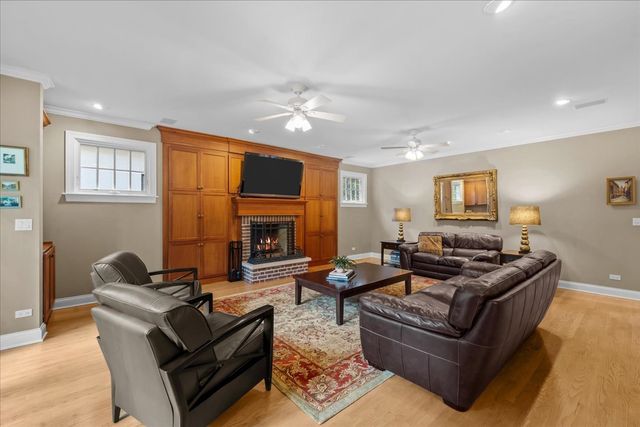2142 Harrison Street, Glenview, IL 60025