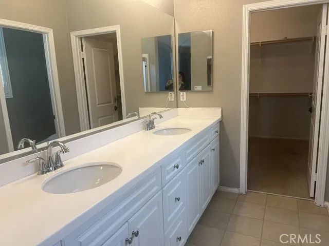 11384 Valley Oak Lane, Corona, CA 92883