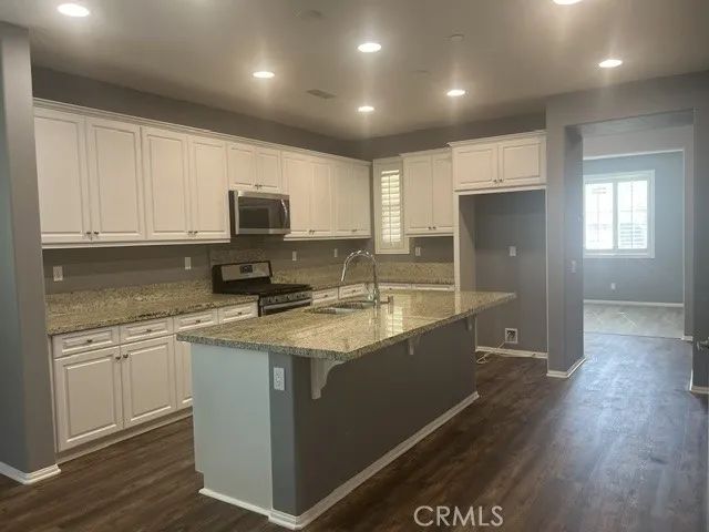 11384 Valley Oak Lane, Corona, CA 92883