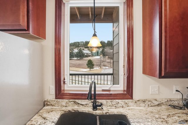 4027 FAIRWAY HILLS DR, Rapid City, SD 57702