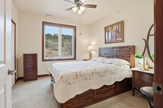 4027 FAIRWAY HILLS DR, Rapid City, SD 57702