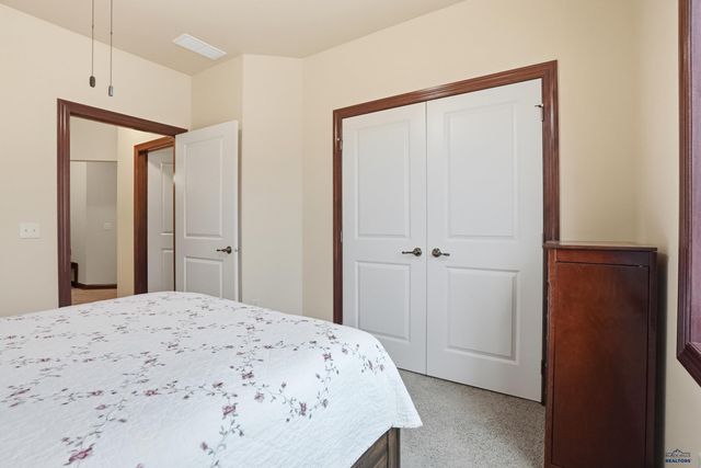 4027 FAIRWAY HILLS DR, Rapid City, SD 57702