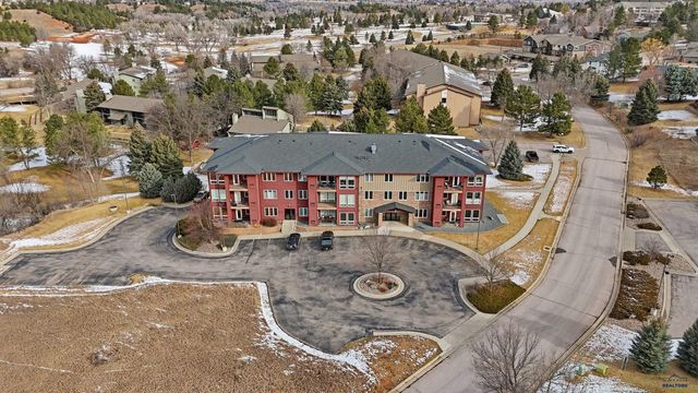 4027 FAIRWAY HILLS DR, Rapid City, SD 57702