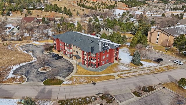 4027 FAIRWAY HILLS DR, Rapid City, SD 57702