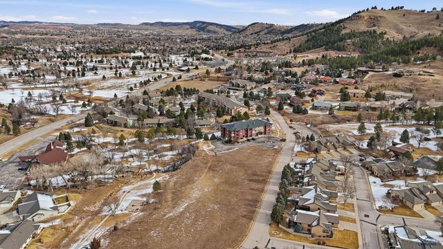 4027 FAIRWAY HILLS DR, Rapid City, SD 57702