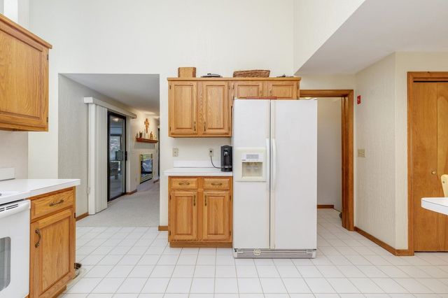 7 Hunter Drive, Derry, NH 03038