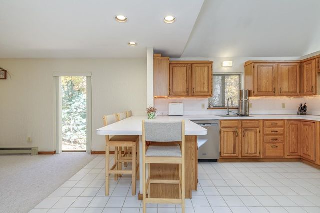 7 Hunter Drive, Derry, NH 03038