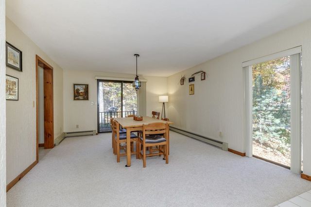 7 Hunter Drive, Derry, NH 03038