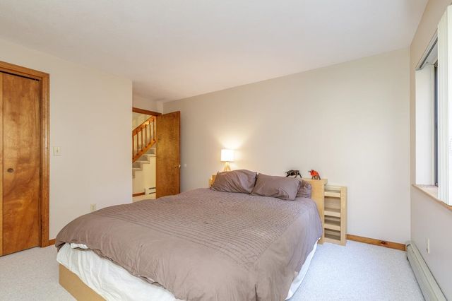 7 Hunter Drive, Derry, NH 03038