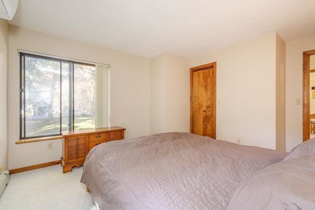7 Hunter Drive, Derry, NH 03038