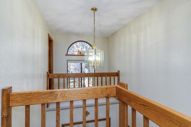 7 Hunter Drive, Derry, NH 03038