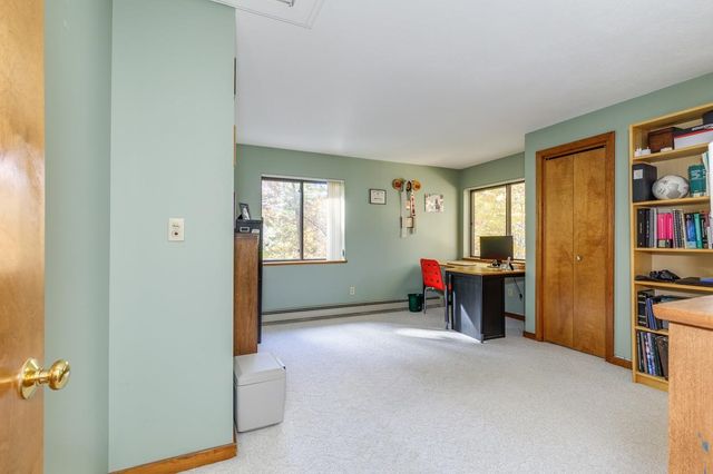 7 Hunter Drive, Derry, NH 03038