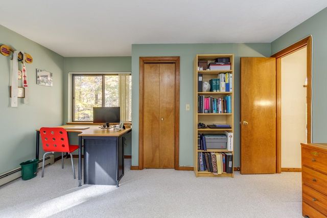 7 Hunter Drive, Derry, NH 03038