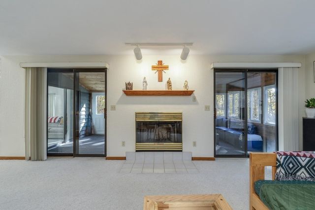 7 Hunter Drive, Derry, NH 03038