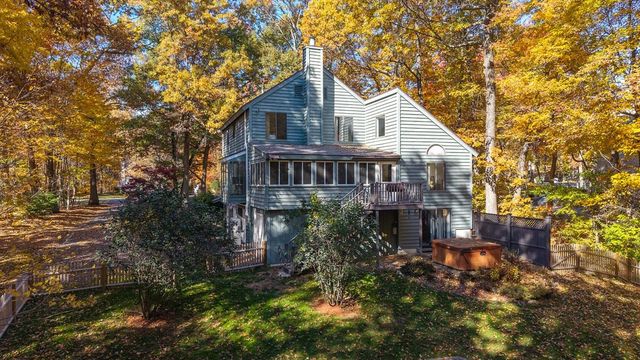 7 Hunter Drive, Derry, NH 03038