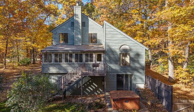 7 Hunter Drive, Derry, NH 03038