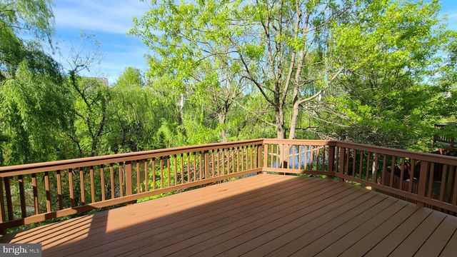 45512 LAKEMONT SQ, Sterling, VA 20165