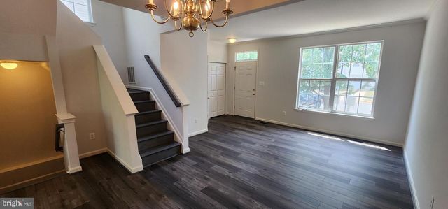 45512 LAKEMONT SQ, Sterling, VA 20165
