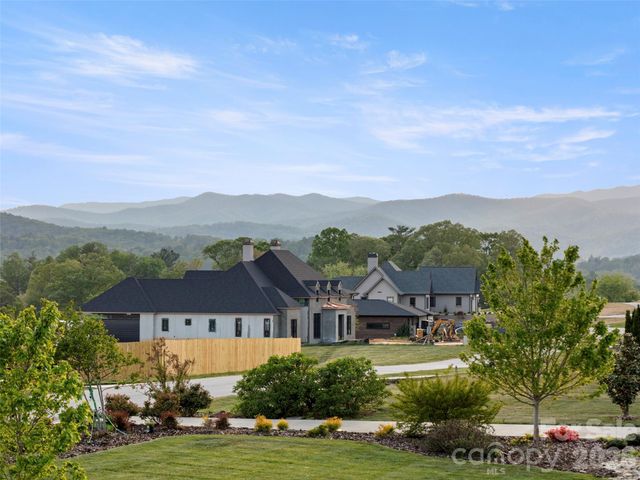 208 Majestic Ridge Road, Mills River, NC 28759
