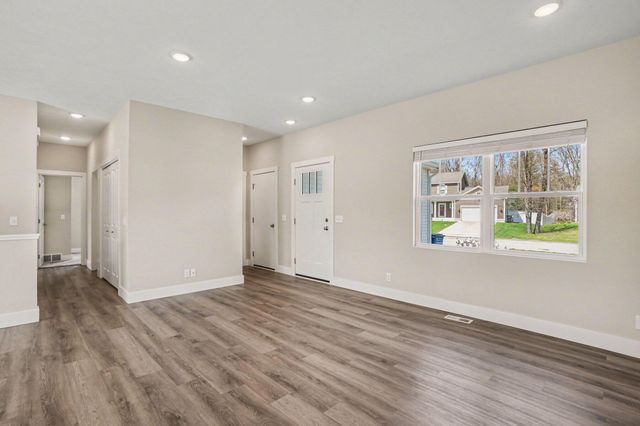 2647 Eagle Ridge, Fruitport Twp, MI 49444