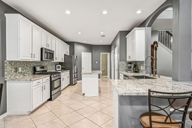 1915 Blue Quail Drive, Friendswood, TX 77546