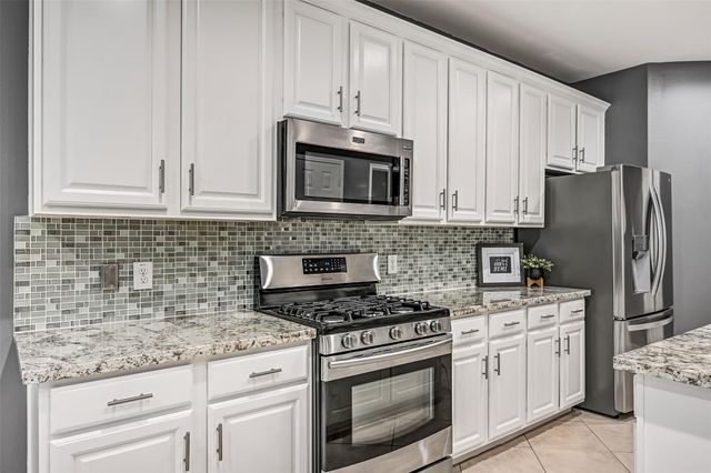 1915 Blue Quail Drive, Friendswood, TX 77546