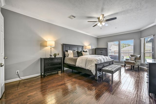 1915 Blue Quail Drive, Friendswood, TX 77546