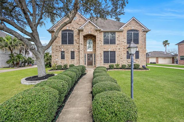 1915 Blue Quail Drive, Friendswood, TX 77546