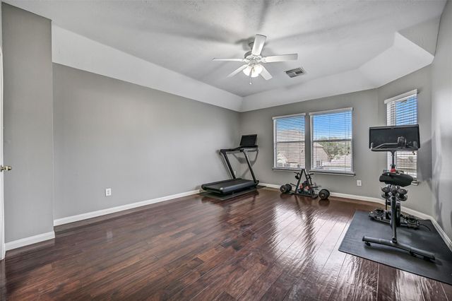 1915 Blue Quail Drive, Friendswood, TX 77546