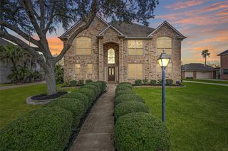 1915 Blue Quail Drive, Friendswood, TX 77546