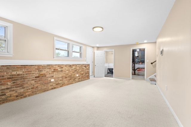 575 East St, Brockton, MA 02302