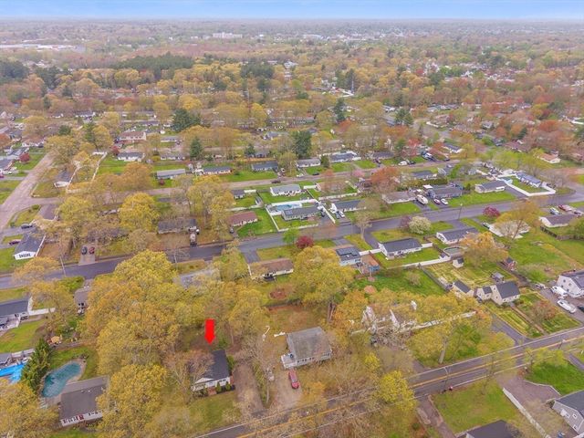 575 East St, Brockton, MA 02302